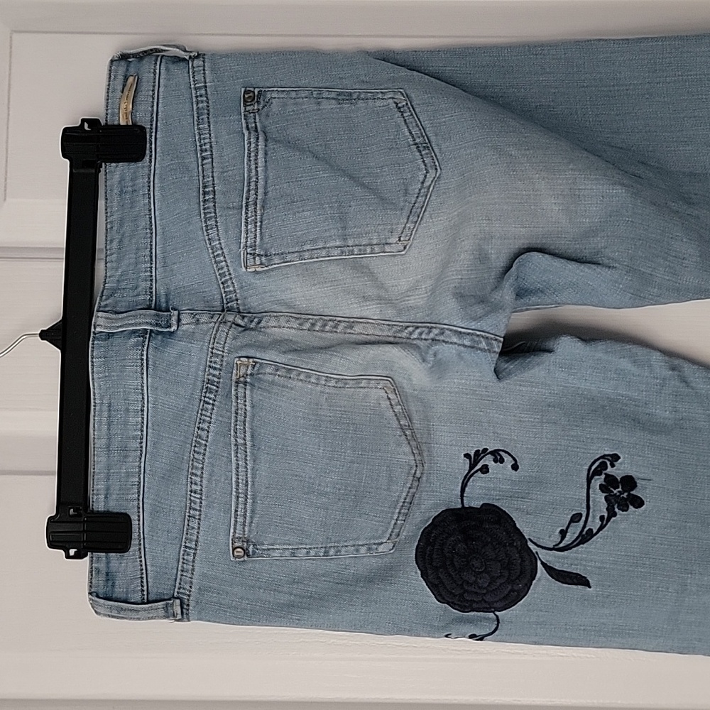 Pilcro and the Letterpress Blue Jeans Floral Embroidery  Hyphen 26 Anthropologie - Picture 4 of 7